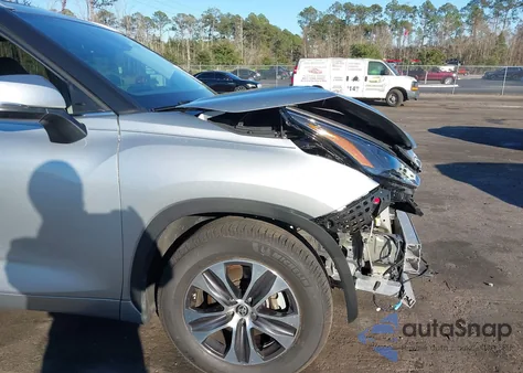 2022 Toyota Highlander Xle из США, поврежденный, VIN 5TDGZRAHXNS099704